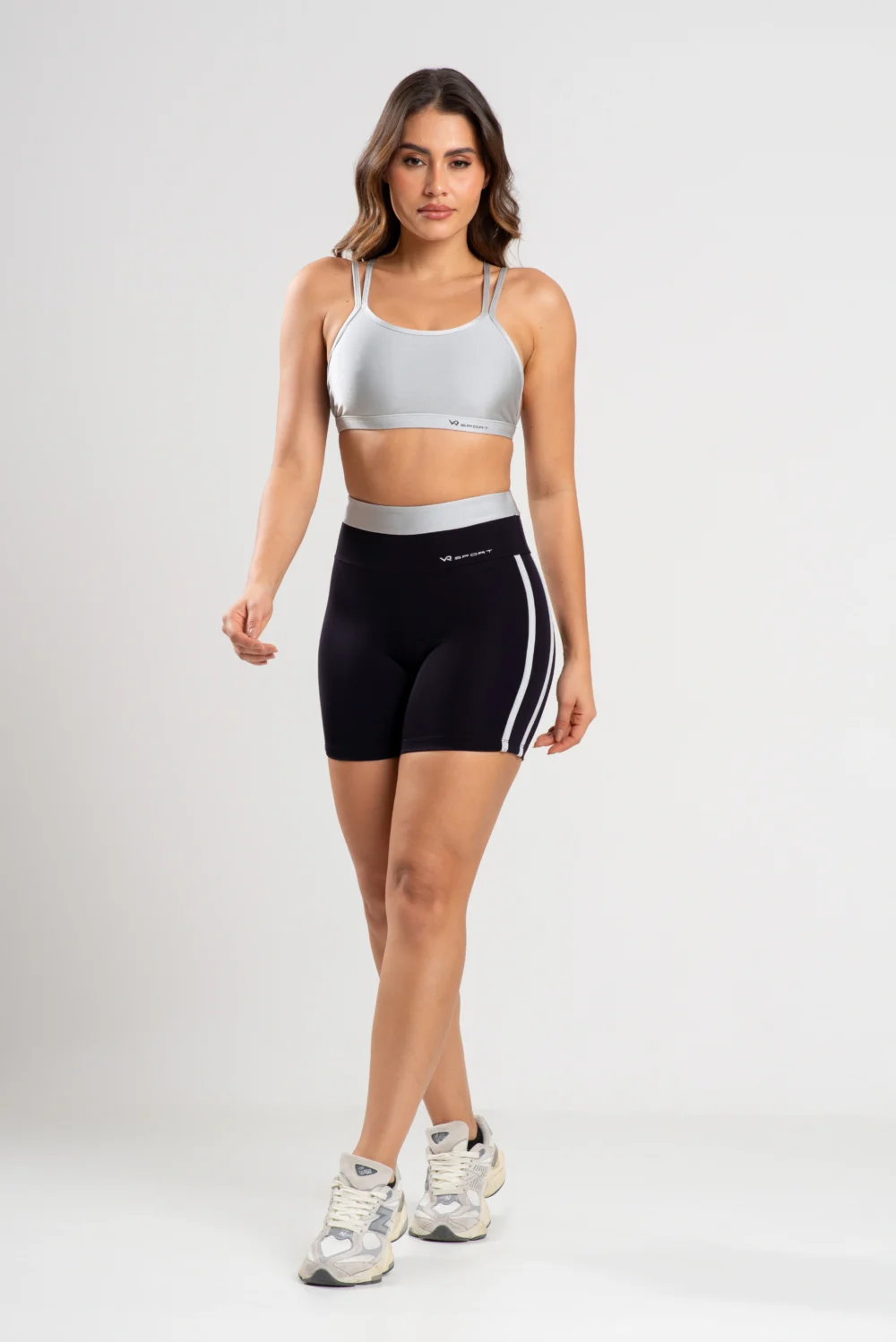 Conjunto Fitness Short com detalhe em Vivo Prata e Top Prata Frente Unica