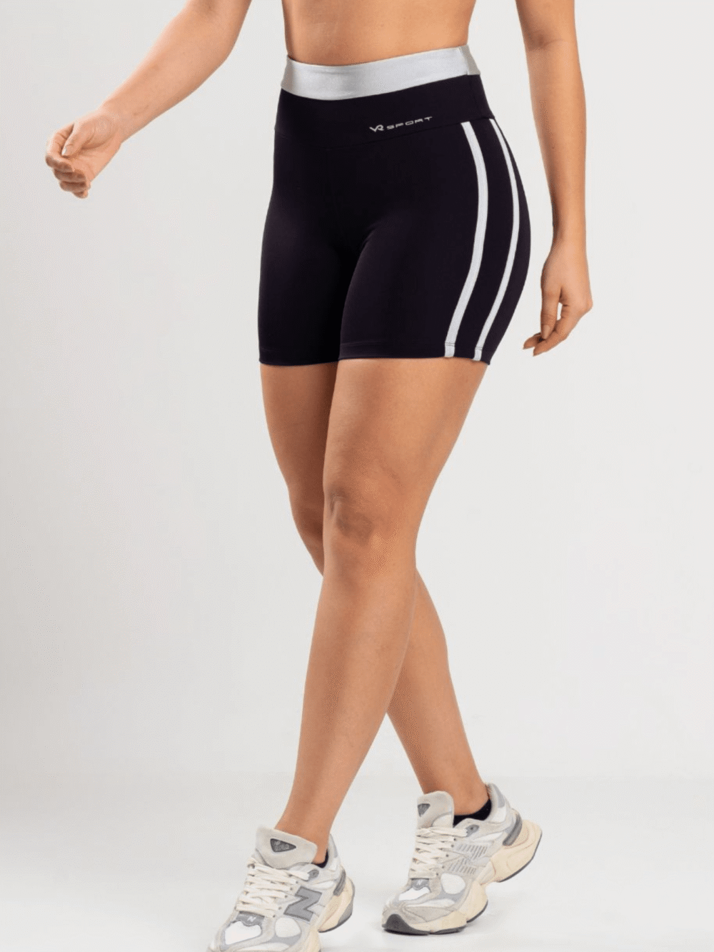 Short Fitness Poliamida Preto com Chapado Prata